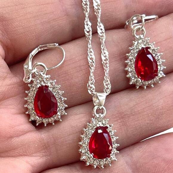 Red Necklace Earrings Set Rhinestone Brand New Jewelry AU22 - Picture 5 of 5